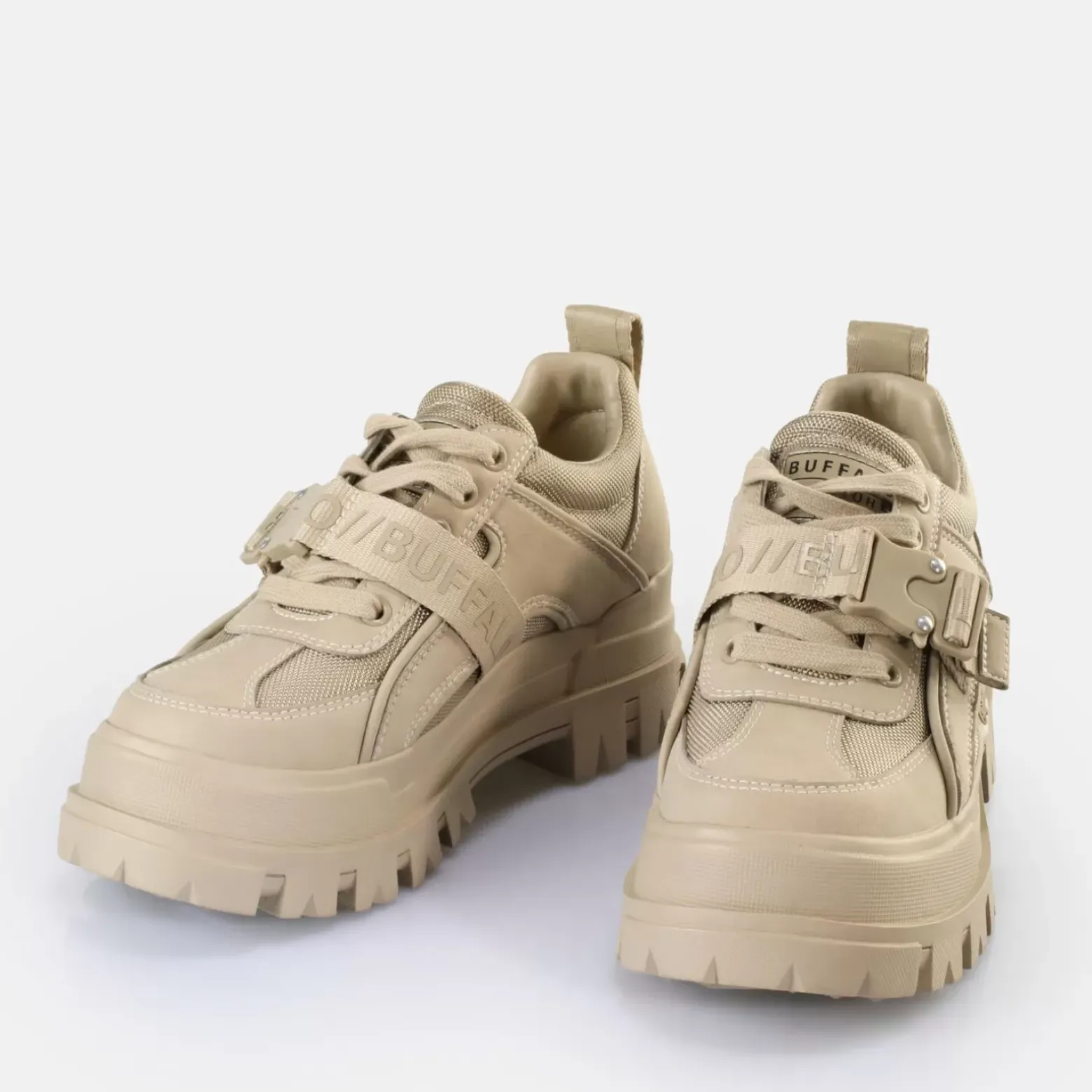 Sale BUFFALO Alpha Com Lo Chaussures Basses Veganes Creme Cream