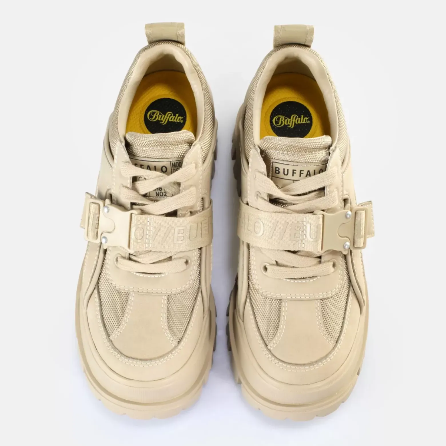 Sale BUFFALO Alpha Com Lo Chaussures Basses Veganes Creme Cream