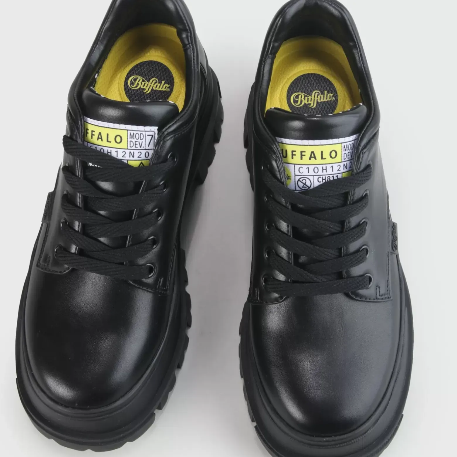 Shop BUFFALO Aspha Cls-Vegan Nappa- Noir