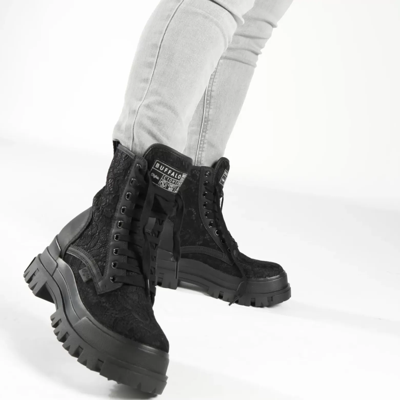 Clearance BUFFALO Aspha Lace Up Hi Noir