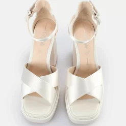 Shop BUFFALO Bonny Cross Sandales A Talon Ivoire No_Color