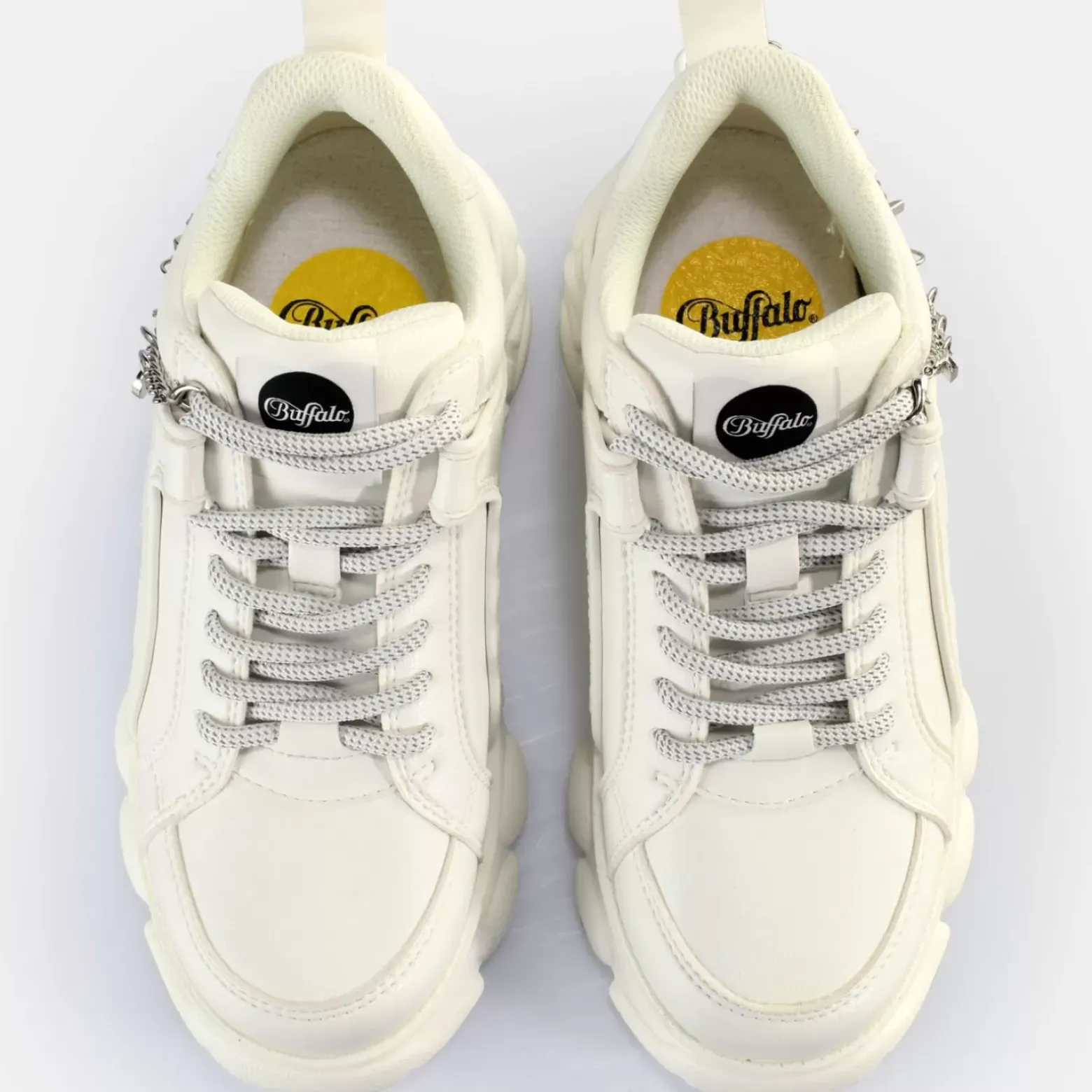 Sale BUFFALO Cld Corin Charms Baskets Basses Veganes Blanc Silber/Weis