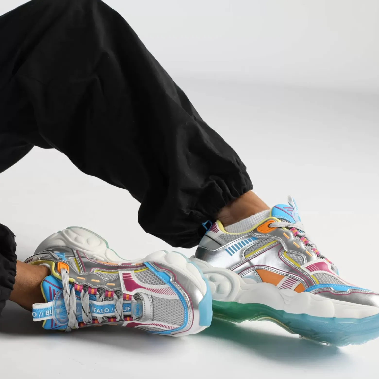 Discount BUFFALO Cld Run Rog Baskets Basses Veganes Argente/ Violet