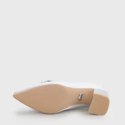 Shop BUFFALO Ester Escarpins Ivoire