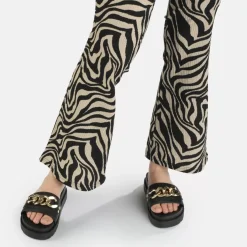 Best Sale BUFFALO Eve Chain Sandales A Plateforme Veganes Noir