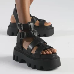 Shop BUFFALO Flora Fisher Sandales A Plateforme Veganes Noir