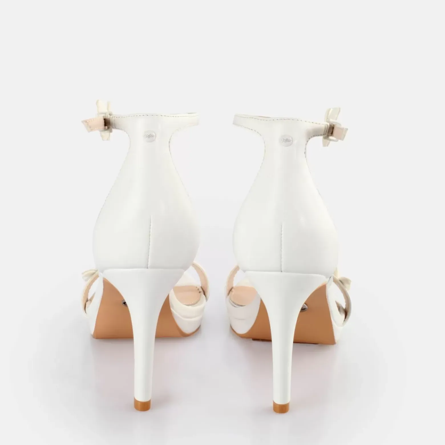 Best Sale BUFFALO Mary Butterfly Sandales A Talon Blanc