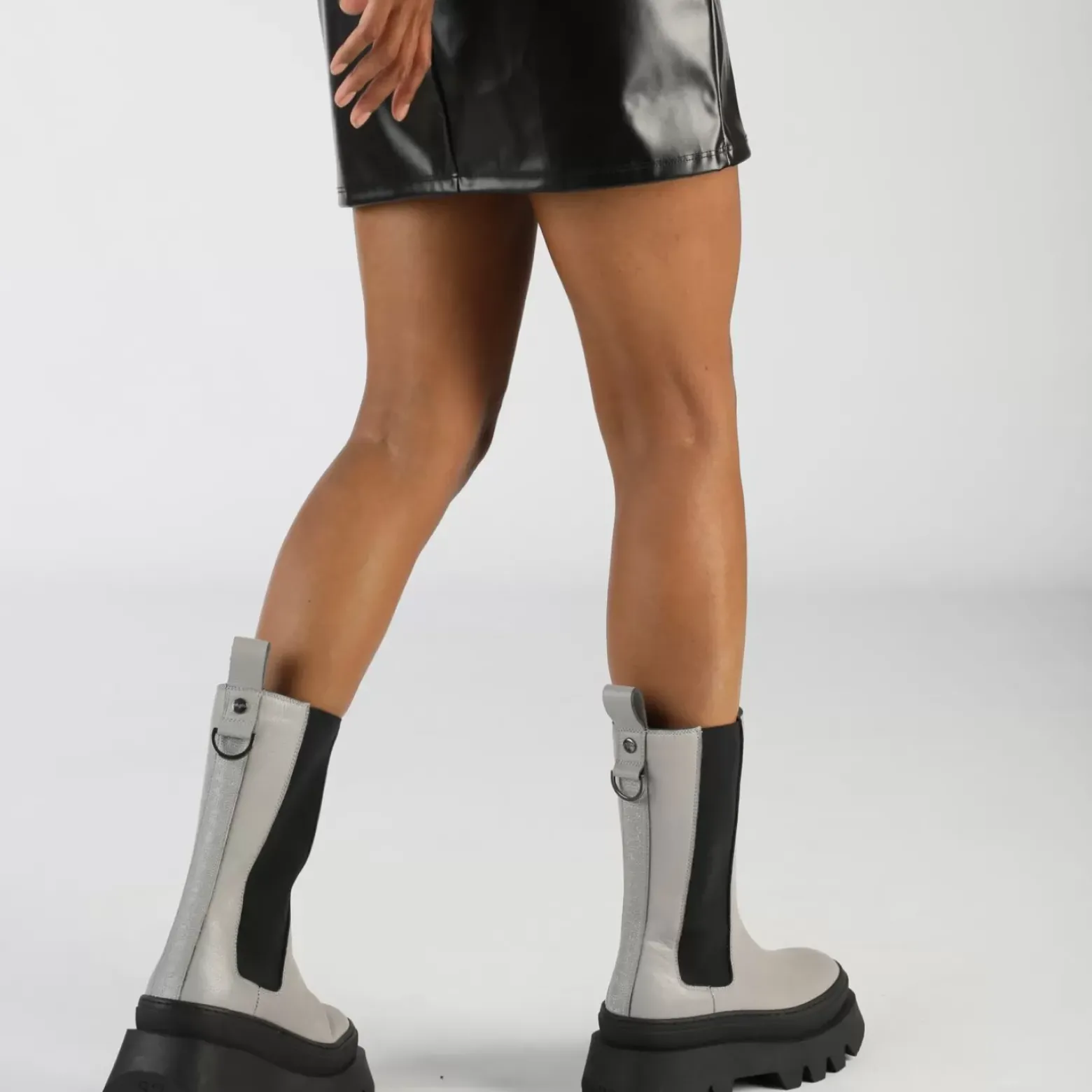 Best Sale BUFFALO Parker Chelsea Bottes Gris