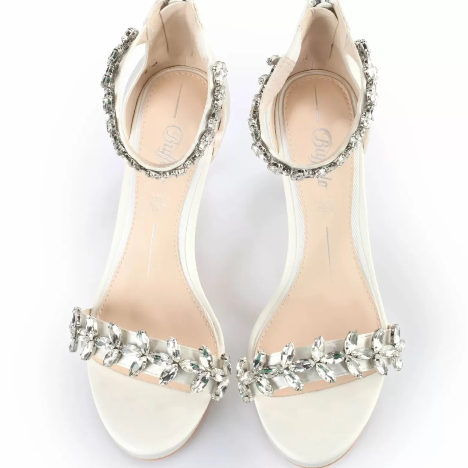 Shop BUFFALO Pia Sandales Ivoire