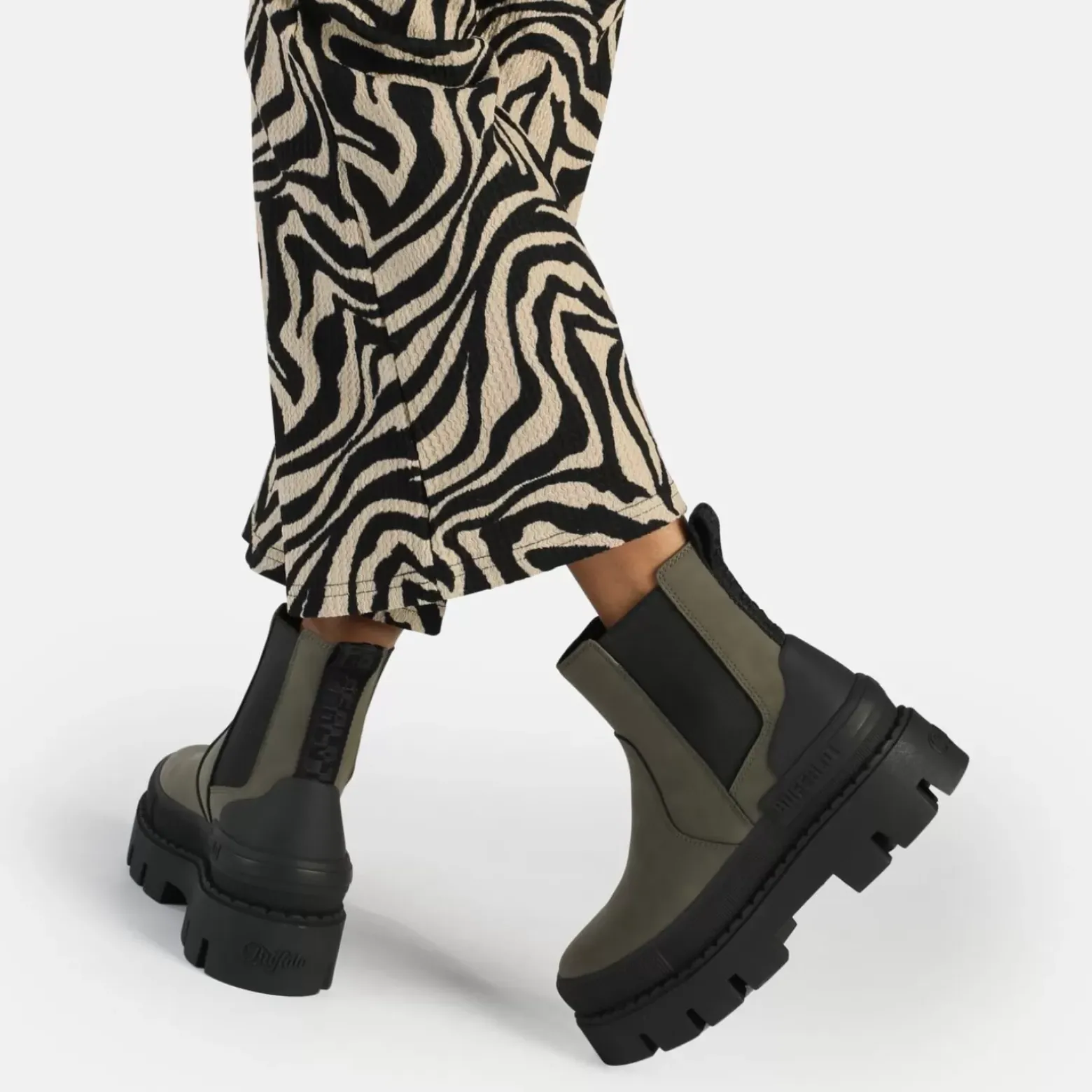 Cheap BUFFALO Raven Chelsea Bottines Vegan Kaki/Noir Beige