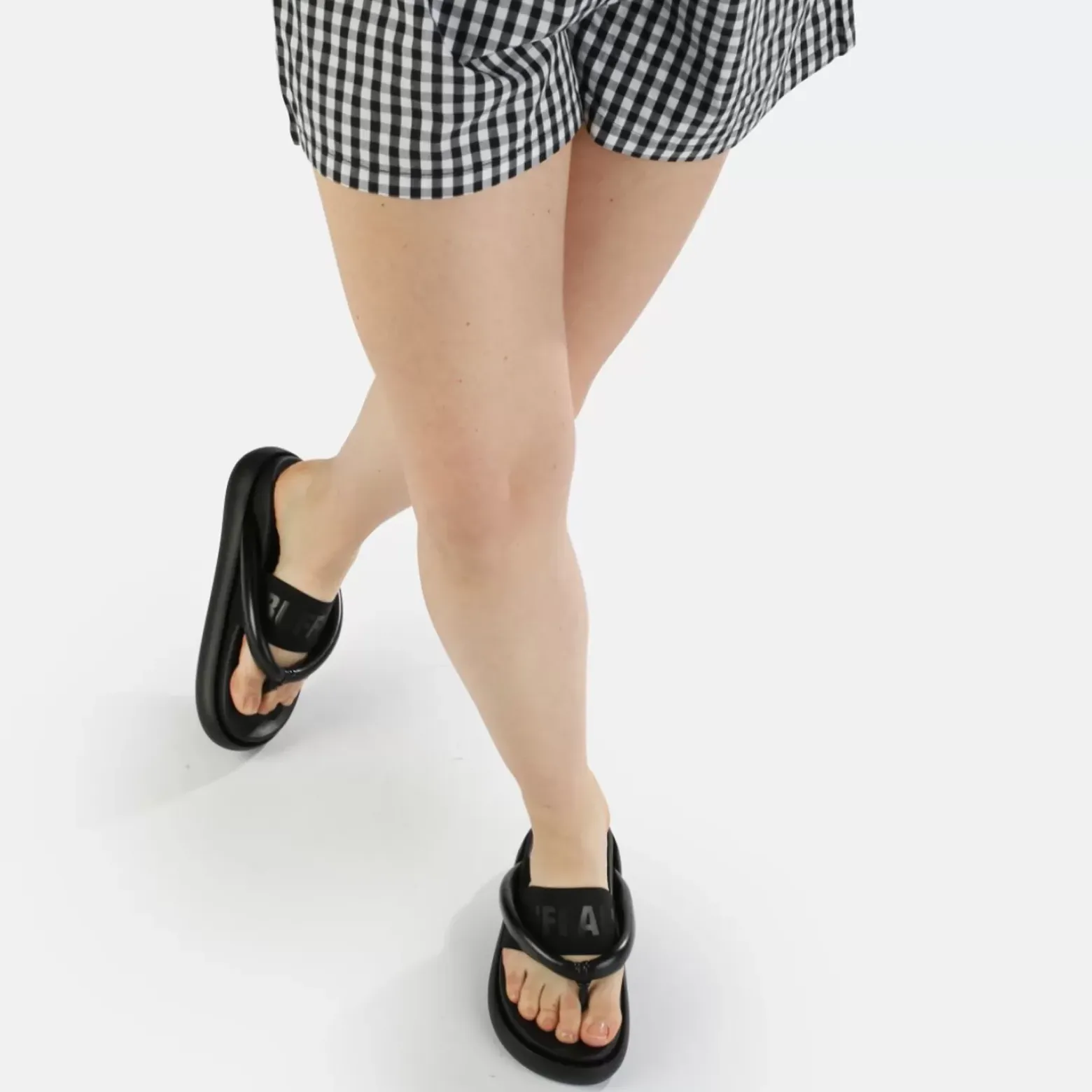 Cheap BUFFALO Rey Flip Sandales A Plateforme Veganes Noir