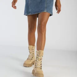 Shop BUFFALO Scape Laceup Hi Warm Bottines Creme